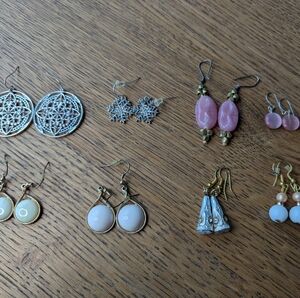 Elegant Pink and Gold Earrings Set